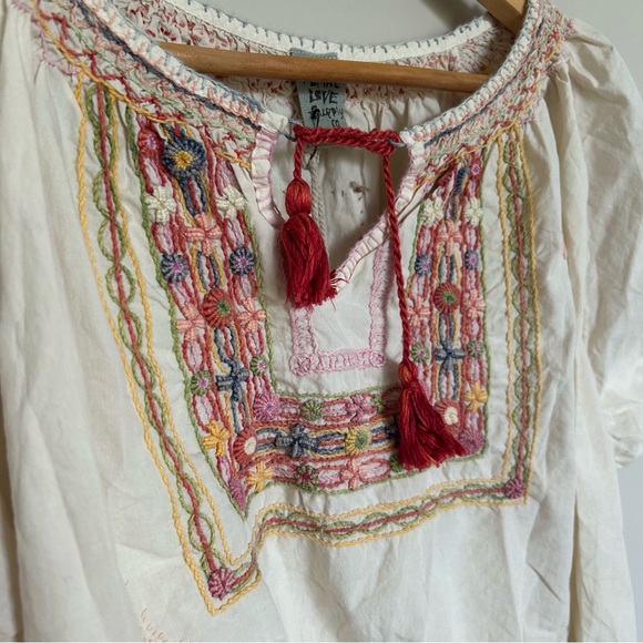 Magnolia Pearl Embroidered Chrissy Folk Blouse 2134 in Moonlight - Picture 9 of 14